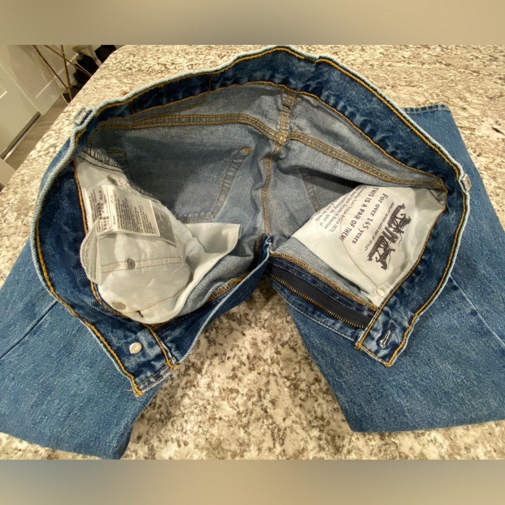 505 Levi’s - Picture 4 of 5